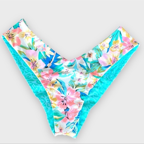 Billabong Sweet Tropics Reversible Fiji Cheeky Bikini Bottoms - Picture 15 of 16